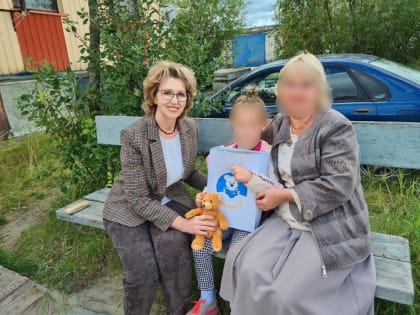 Надежда Гудкова помогла детям участников СВО собраться к школе