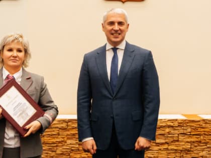 В администрации Ноябрьска прошла торжественная церемония награждения жителей города