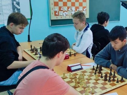 Муравленковские шахматисты вновь на пьедестале почета