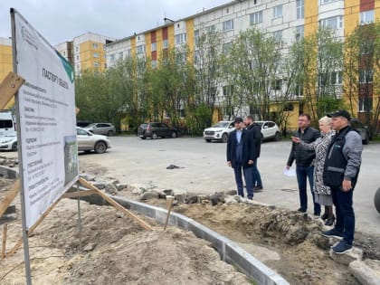 Народная Программа «Единой России»: Общественники Нового Уренгоя мониторят ход строительных работ на соцобъектах города