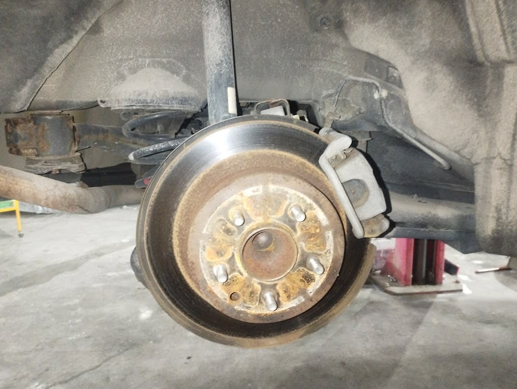 Trustndrive Car Repair Workshop In Mussafah | Car Mechanic | Auto Body Shop Abu Dhabi