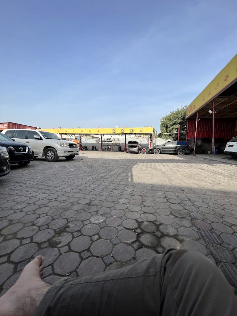 Al nisr Al thahabi cars service wash
