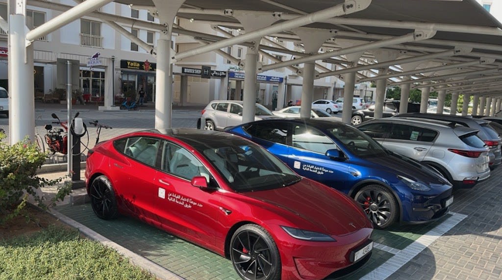 Ras Al Khaimah - Tesla Self-serve Remote-Test-Drive