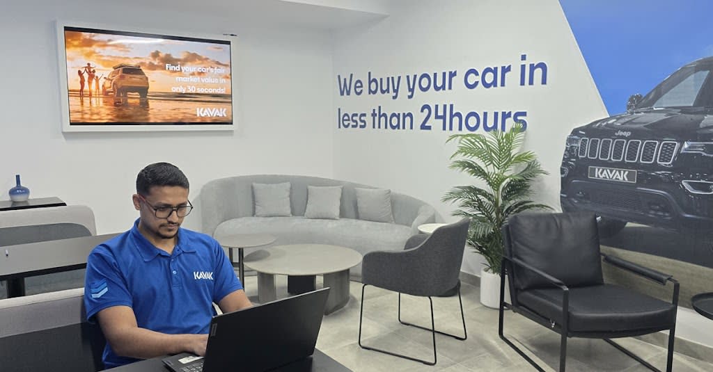 Kavak - Sell Your Car - Sharjah Central Mall