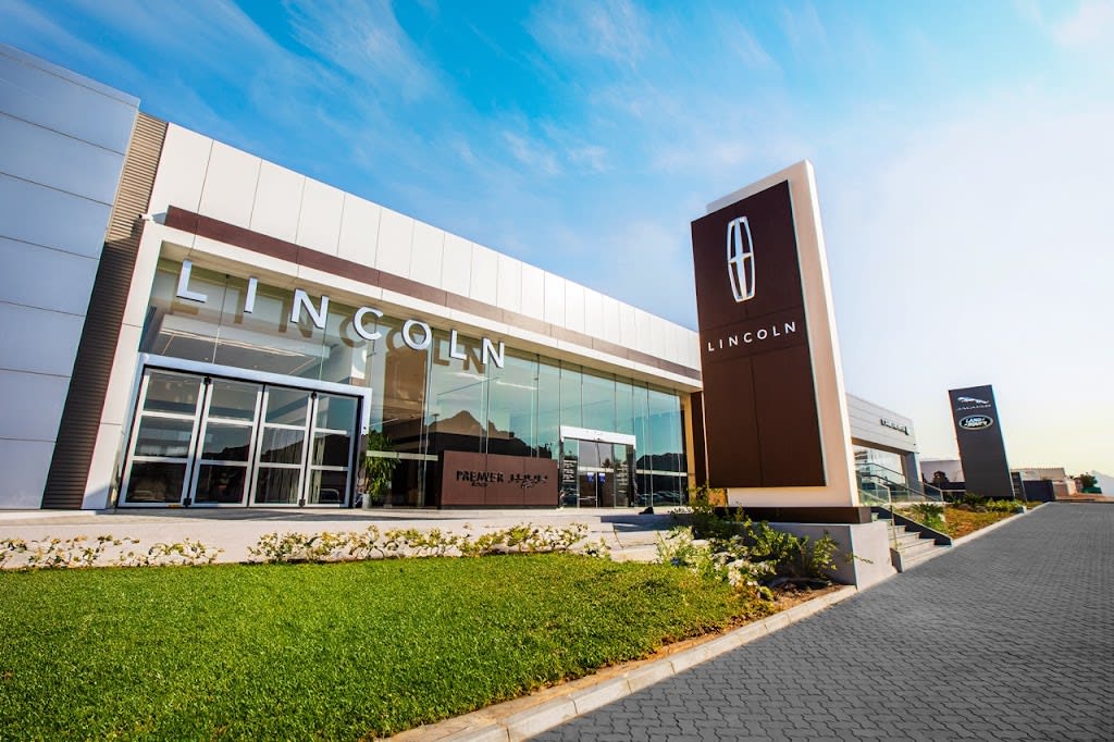 Premier Motors Al Ain - Lincoln Showroom