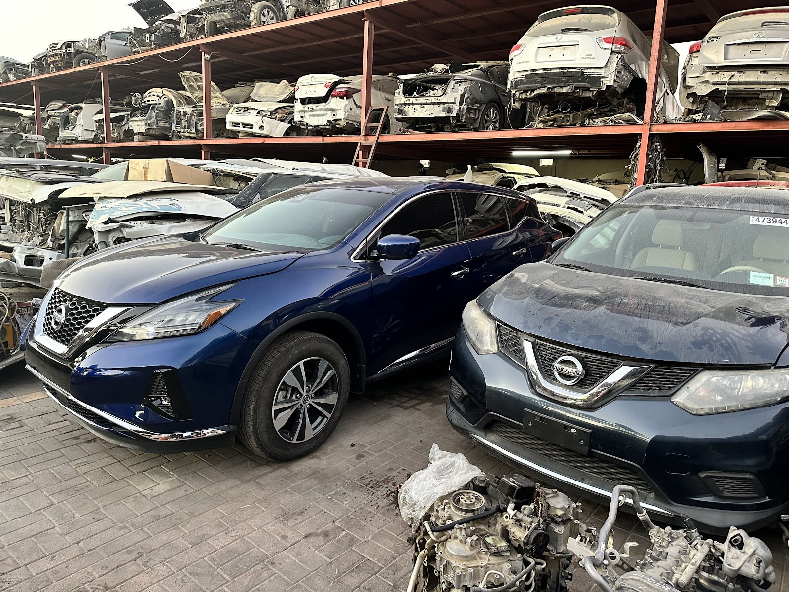 laahwd skrb nysn w nfynty — Salvage / Scrap Yard in Sharjah