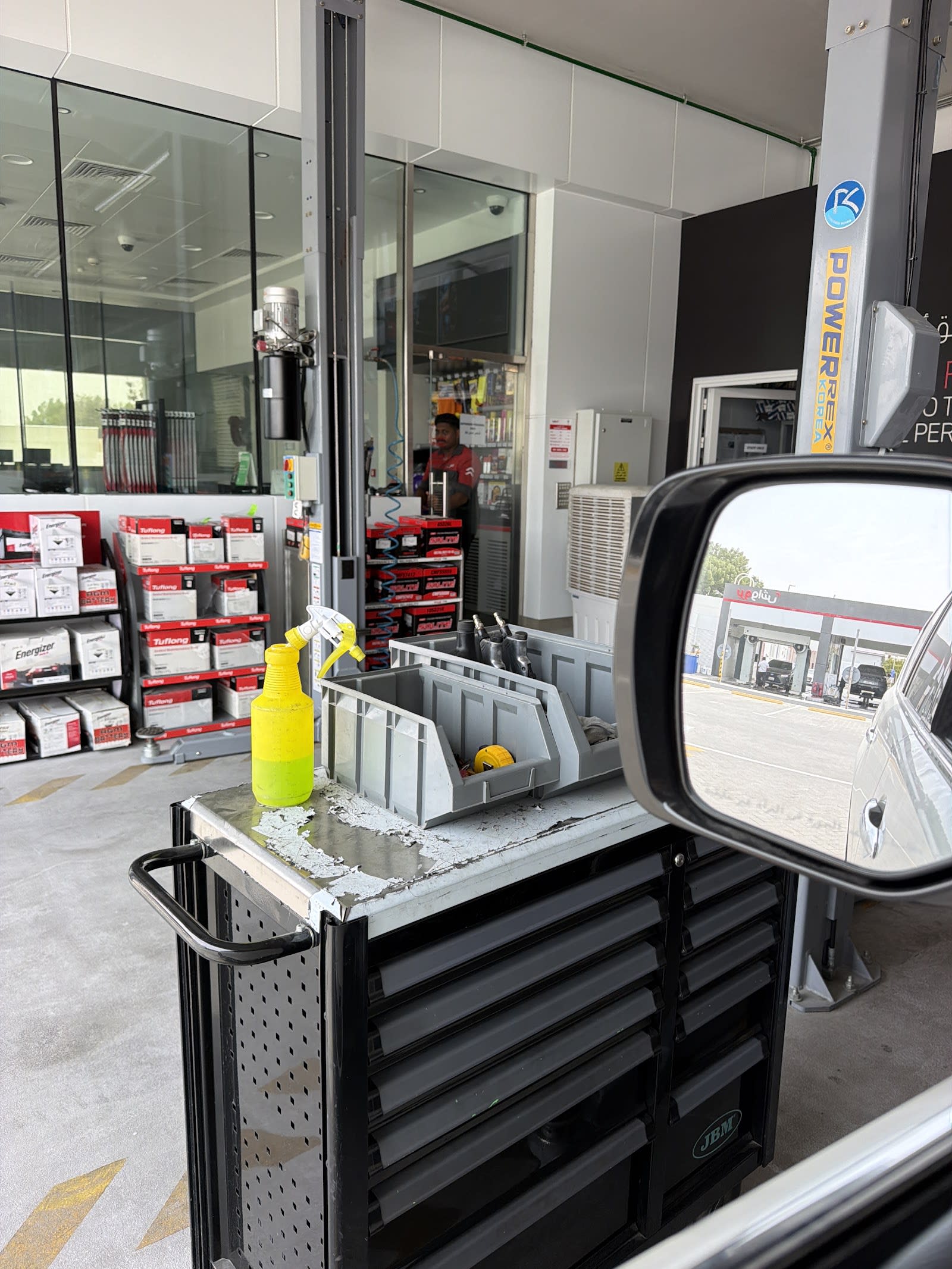 AutoPro - 7702 — Auto repair shop in Abu Dhabi