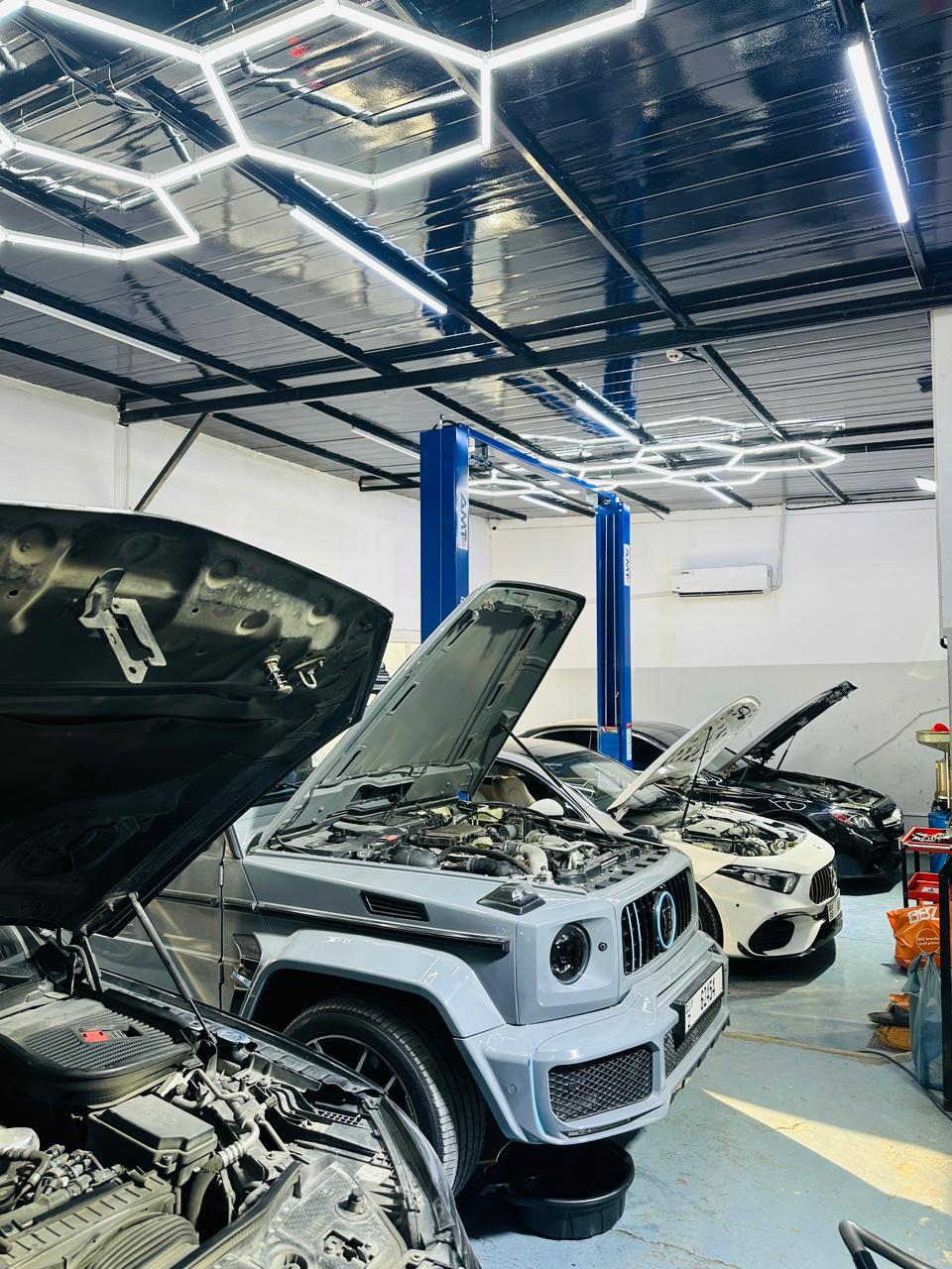 Rapid Rev Garage JVC Br — Auto repair shop in Dubai