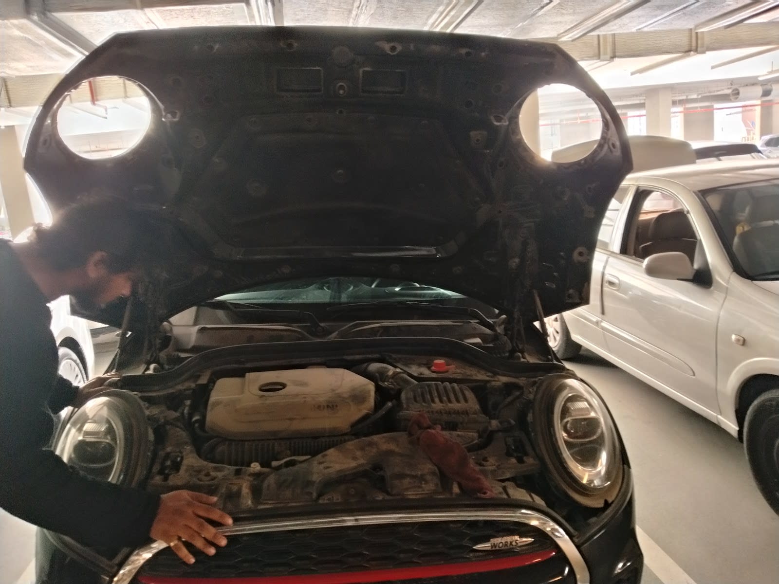 Dubai Car Mechanic & Car Battery Replacement — Auto repair shop in Dubai