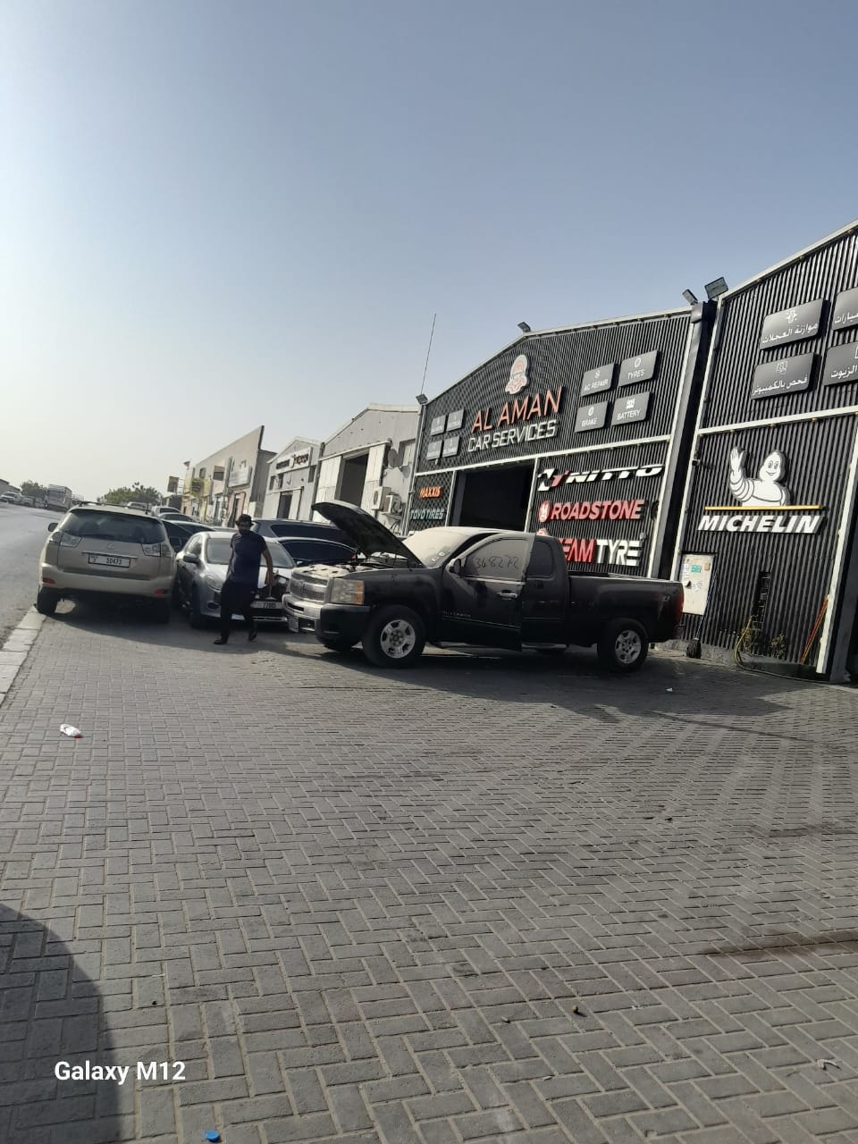 Onsite Tyre & Battery Repair and Replacement - 24 Hours Emergency Tyre & Battery Service — Tire shop in Dubai