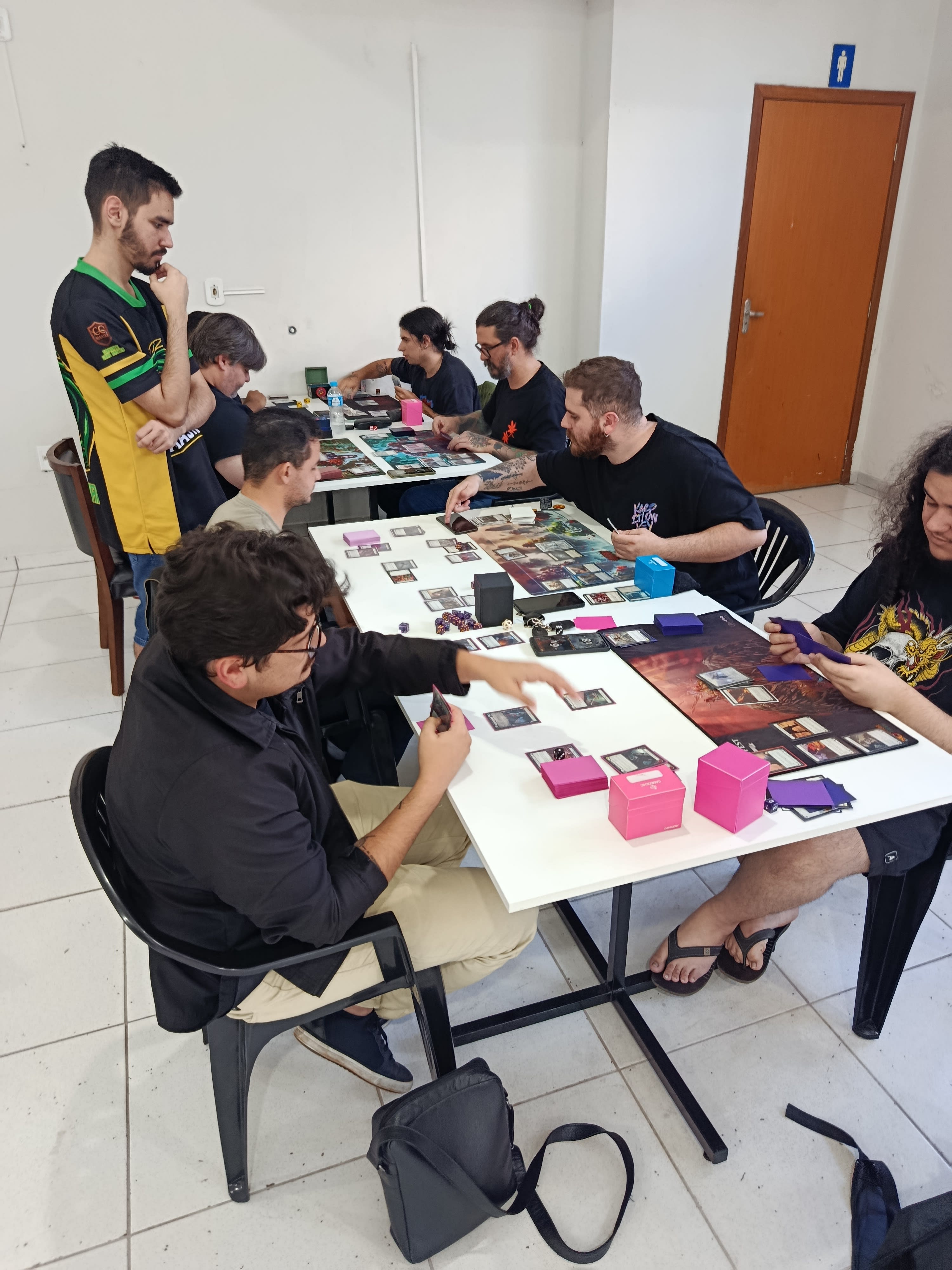 Partida de Flesh and Blood no formato Silver Age no Bazar do Weezing — foto 3