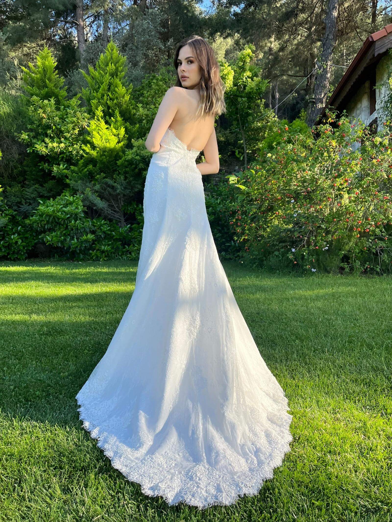 Paradise Lady-3