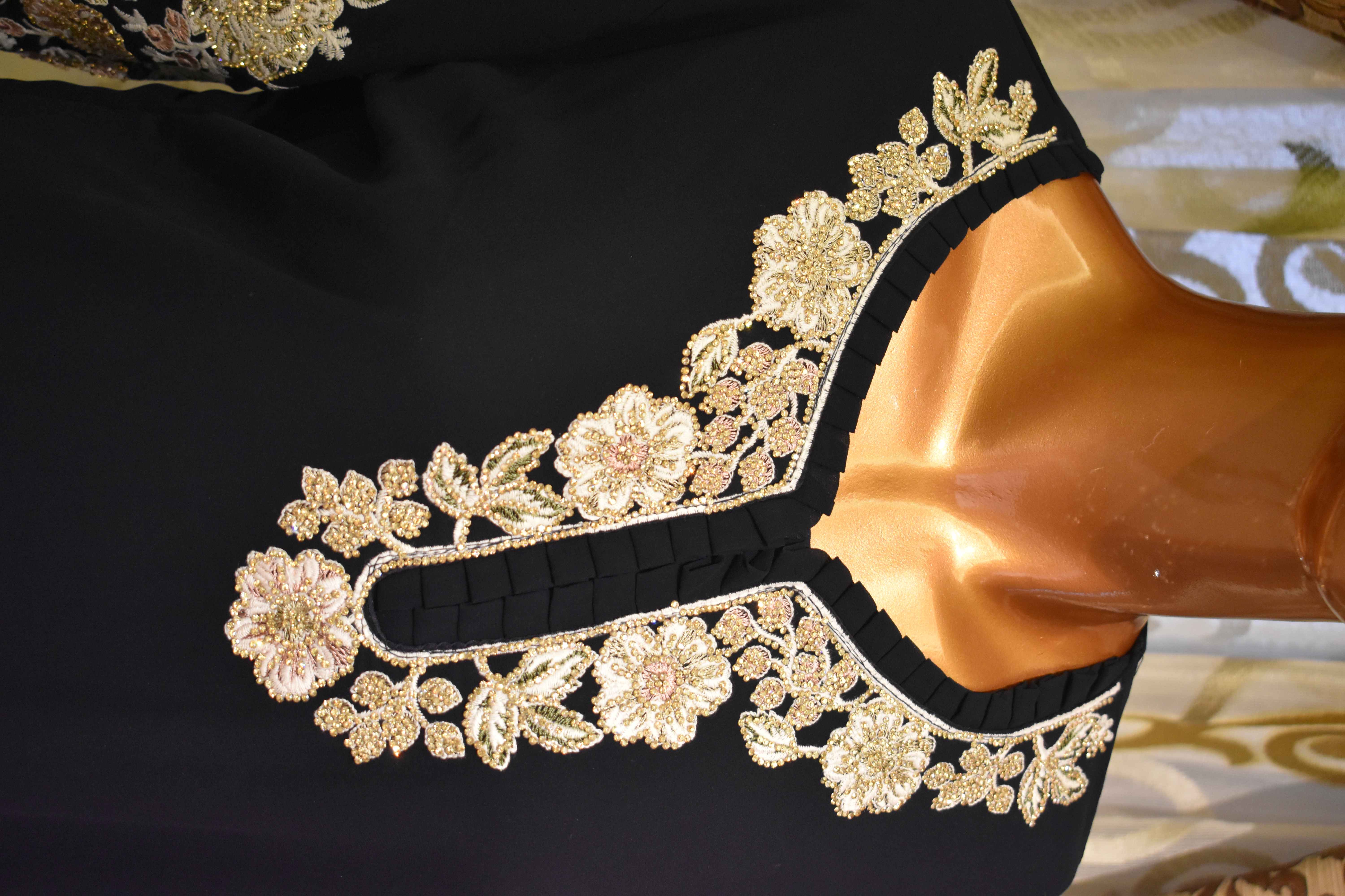 Pakistani Salwar Kameez N010 - Image 2