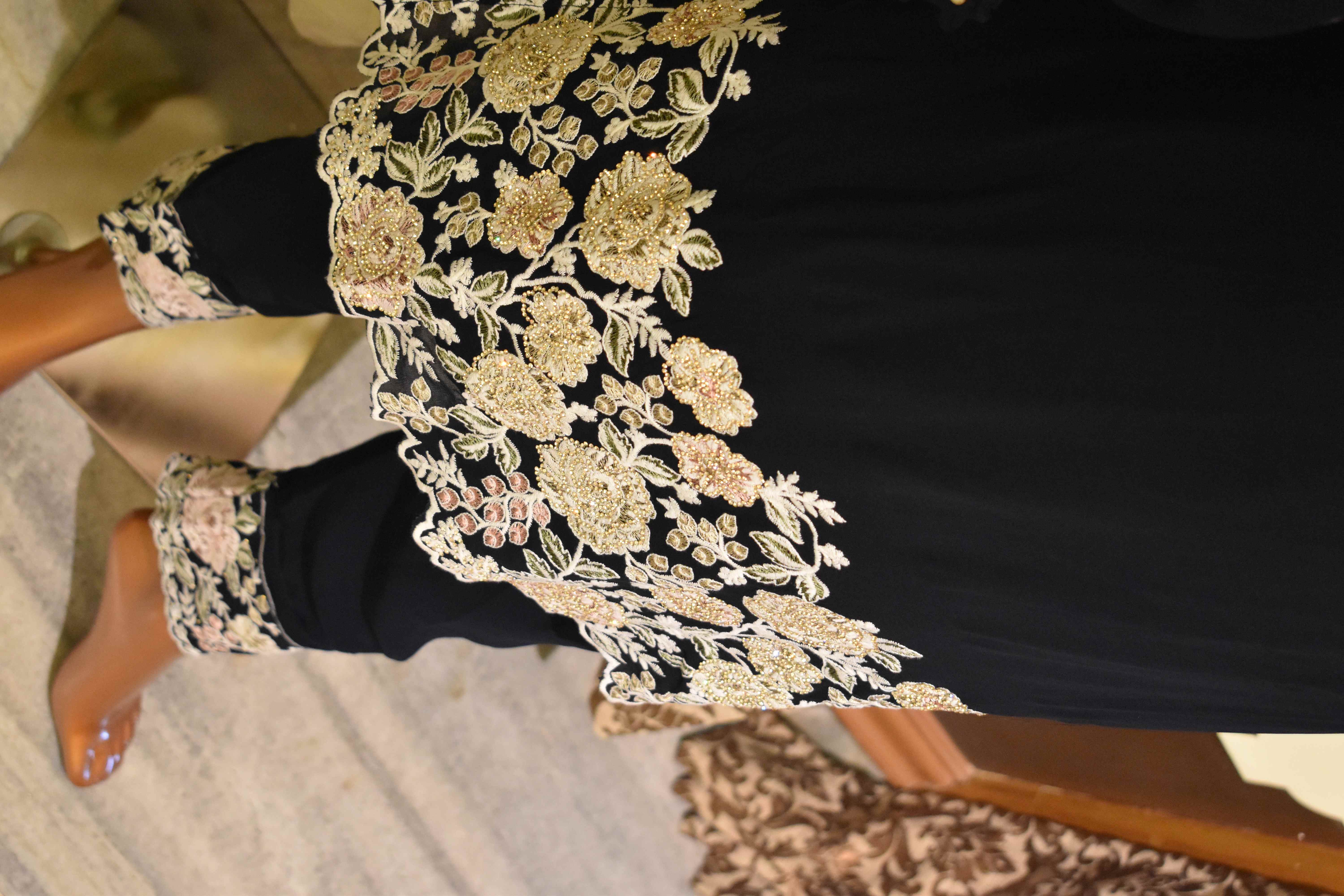 Pakistani Salwar Kameez N010 - Image 4