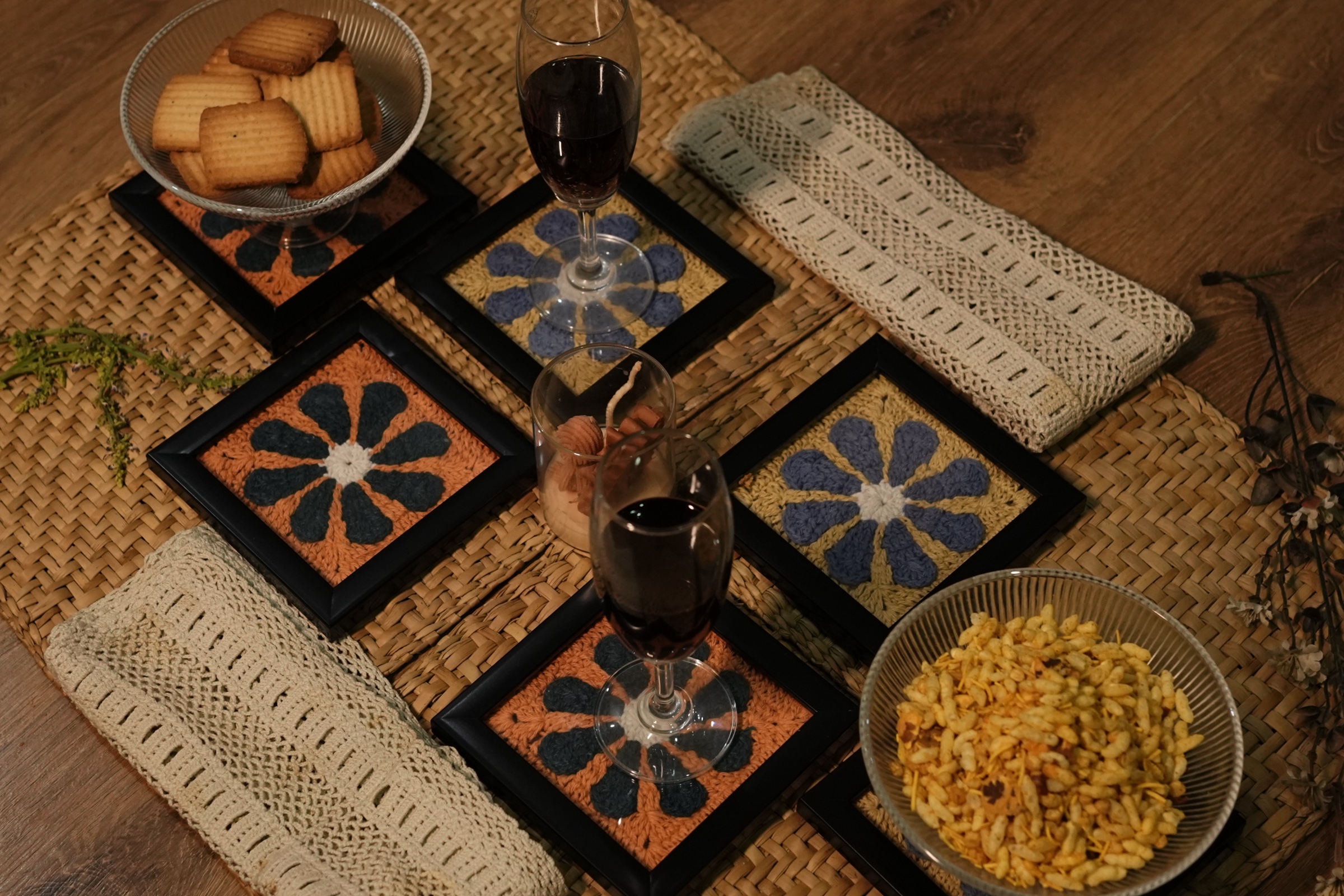 Set of 6 photo frame inspired crochet tea coasters