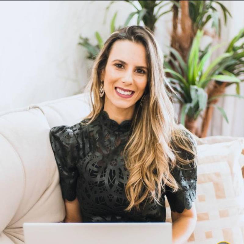 Dra. Luciana Cardillo (AMG)