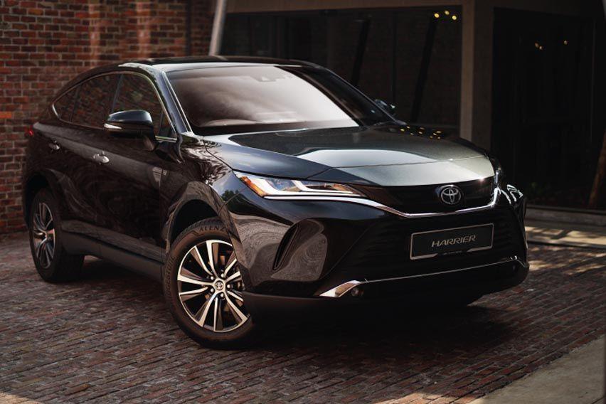 Toyota Harrier For Hire