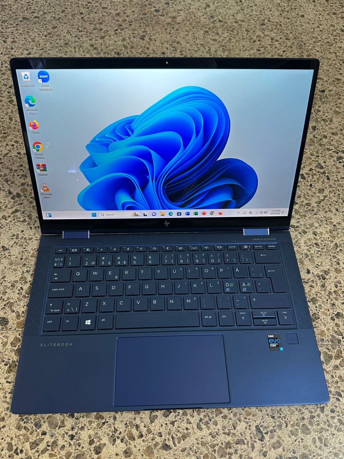 HP DRAGONFLY G2