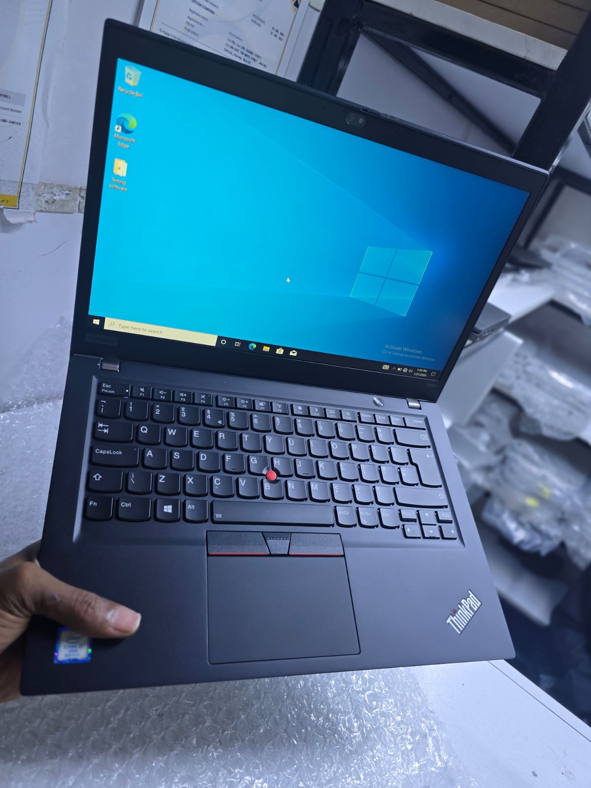 Lenovo ThinkPad T490s — Reliable Power for Work, Study & Creativity