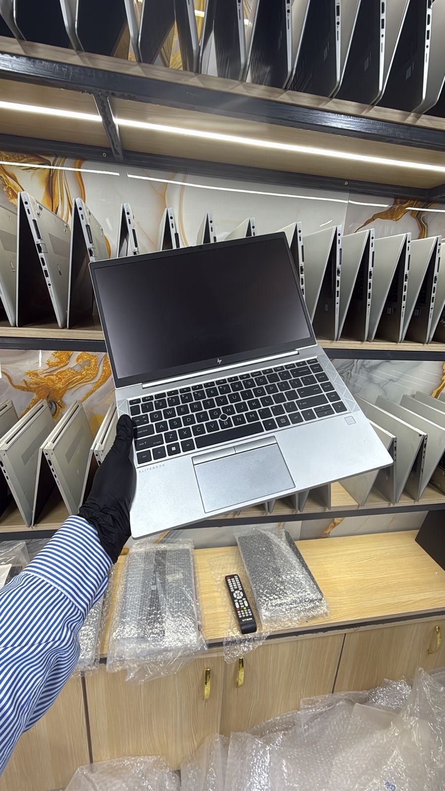 HP EliteBook 845 G8 (Touchscreen) — Premium Performance Meets Interactive Design