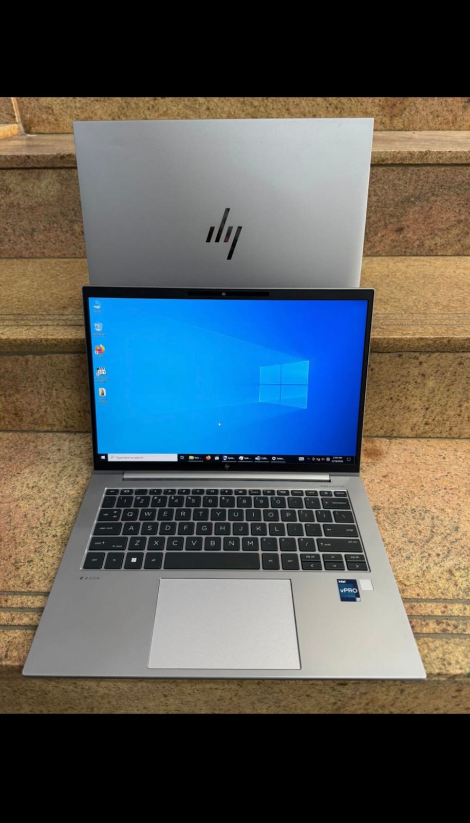HP ZBook Firefly 14 G10 Mobile Workstation