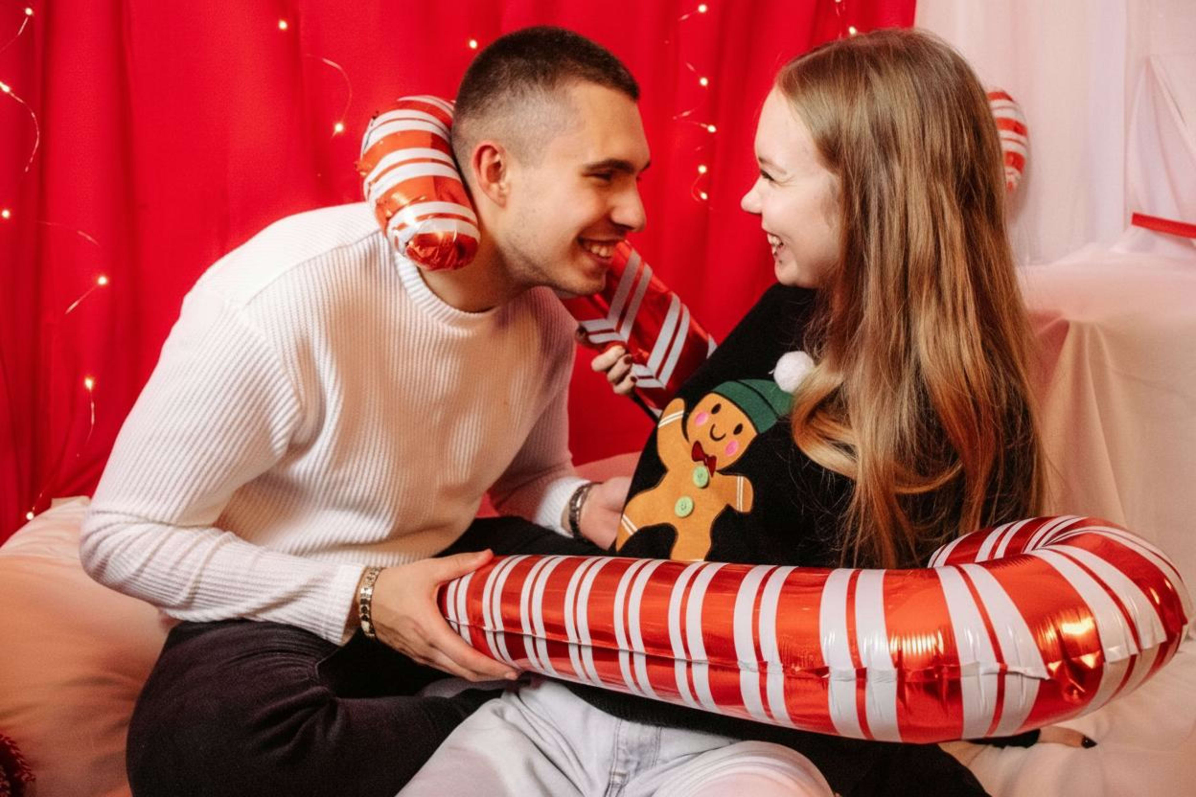 Sesja okolicznościowa pary w studio domowym w Wejherowie.