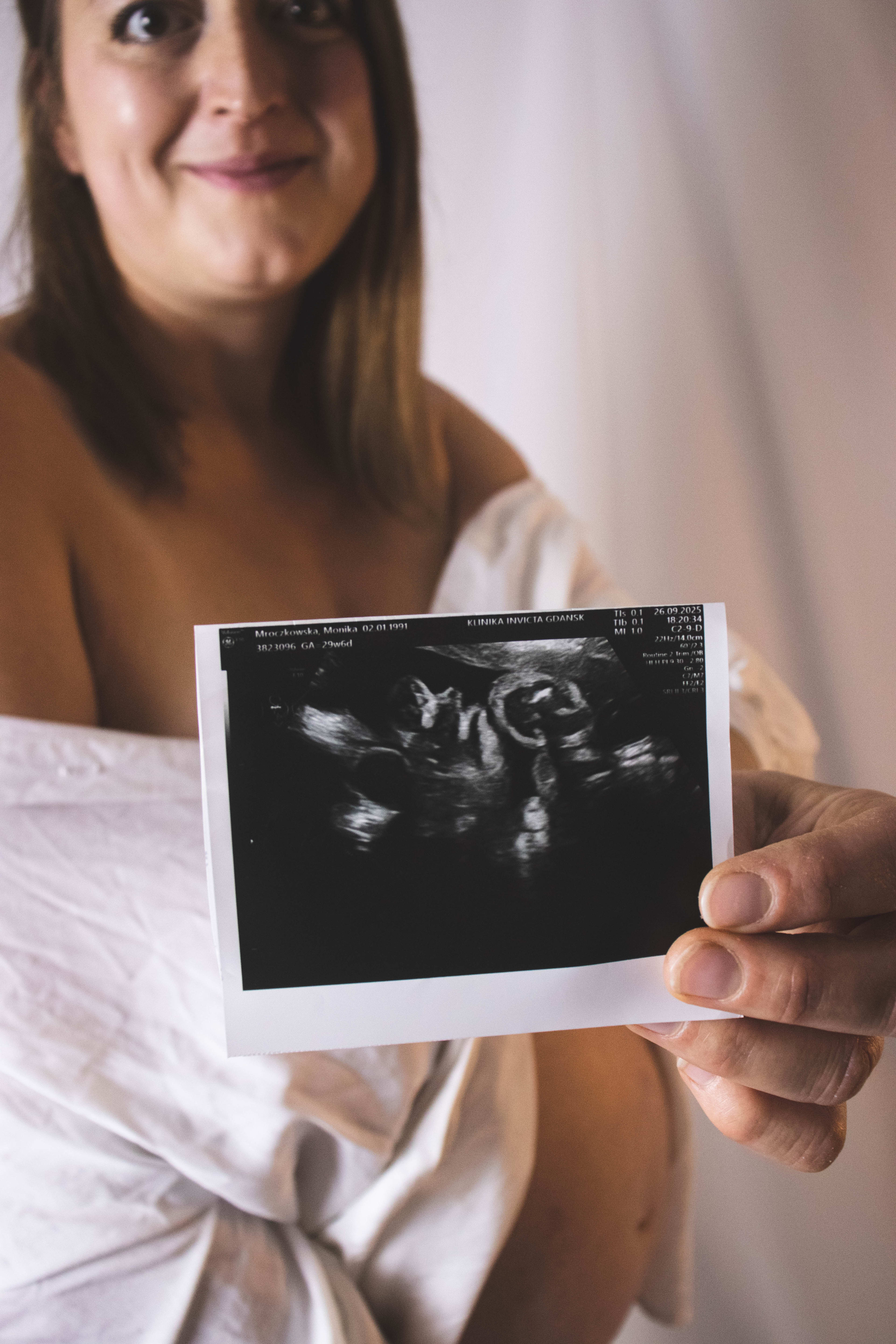 kobieta_w_ciazy_sesja_fotograficzna