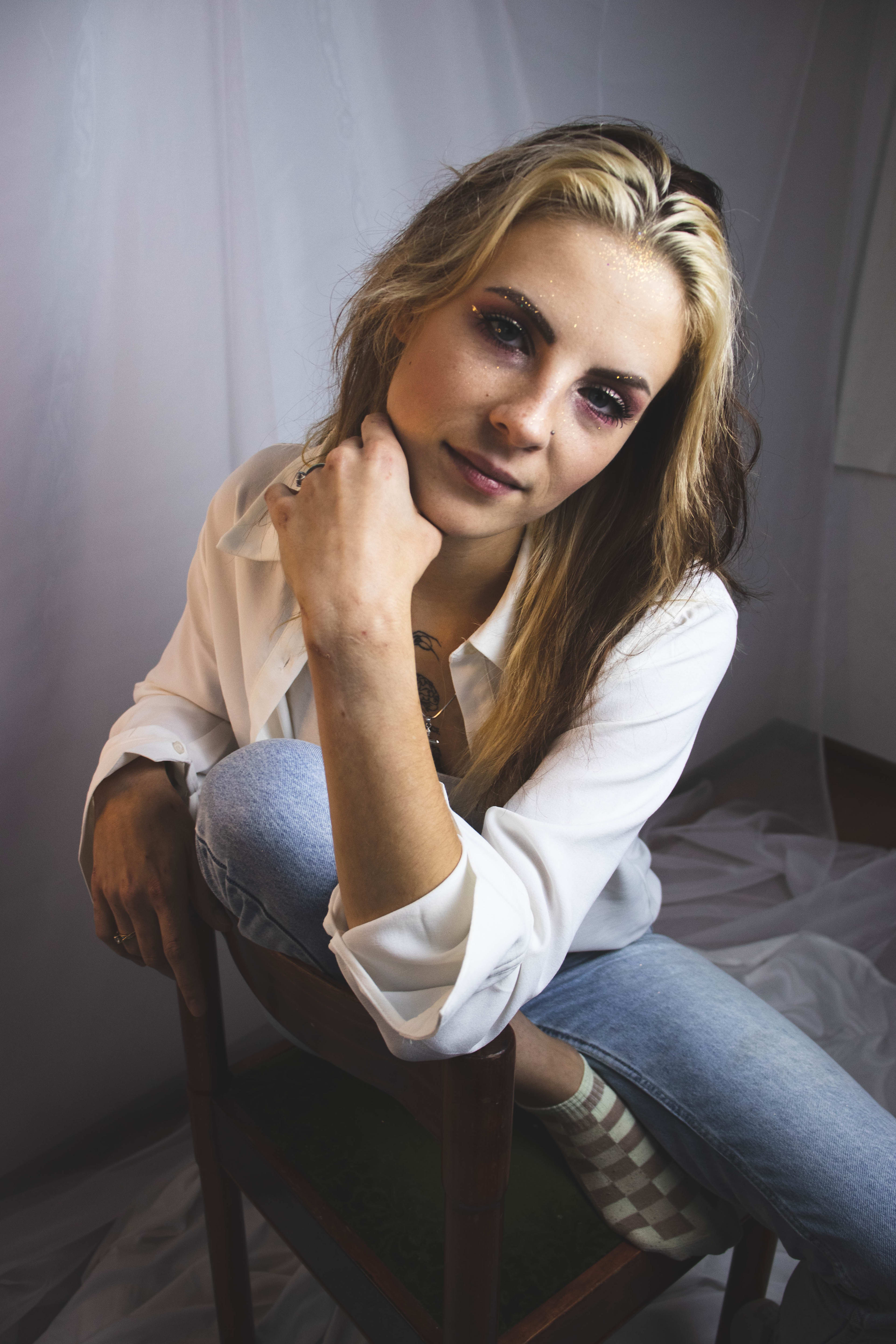 Sesja wizerunkowa w obiektywie Zaczarowany Kadr.