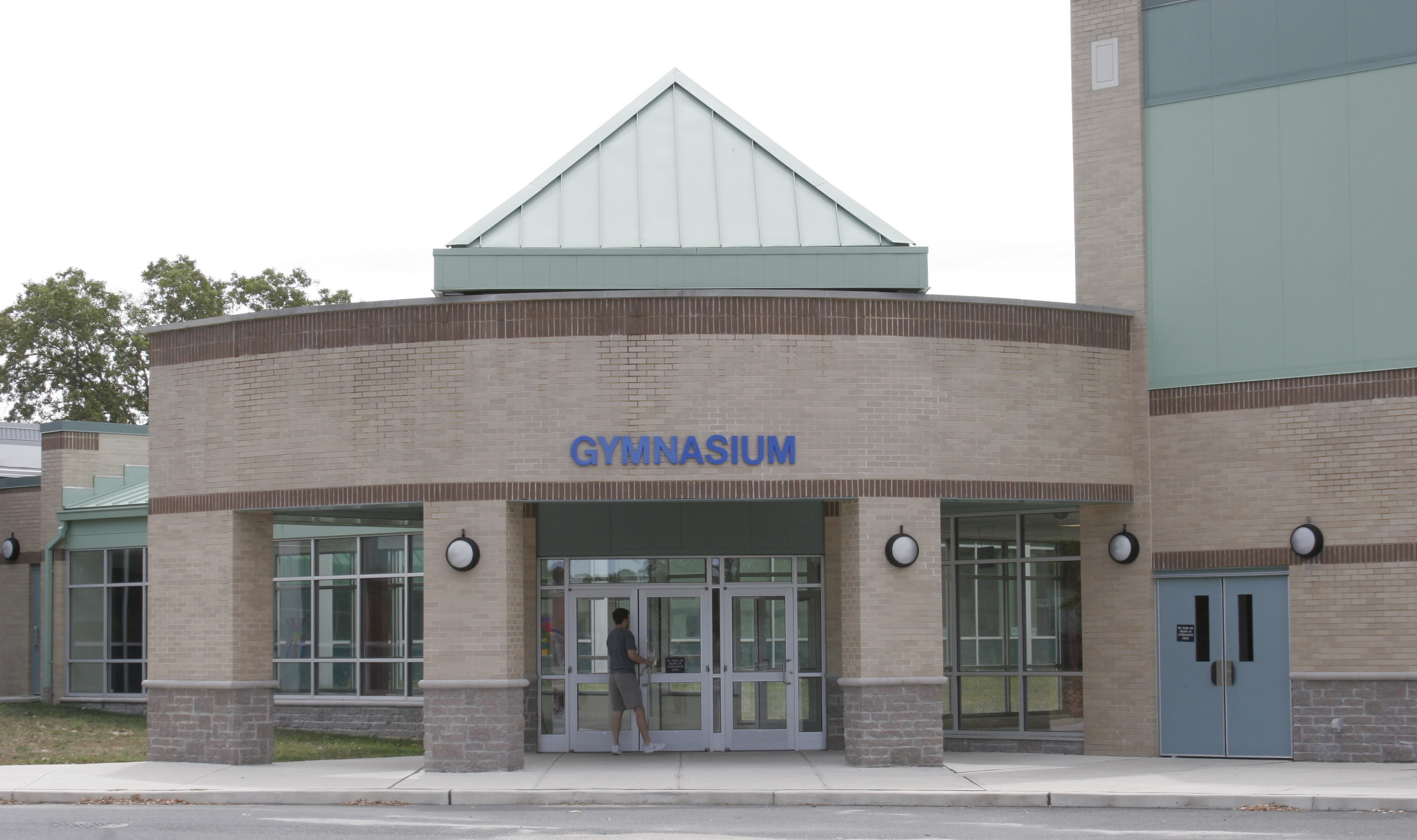 Lakeside Middle School - Image 2