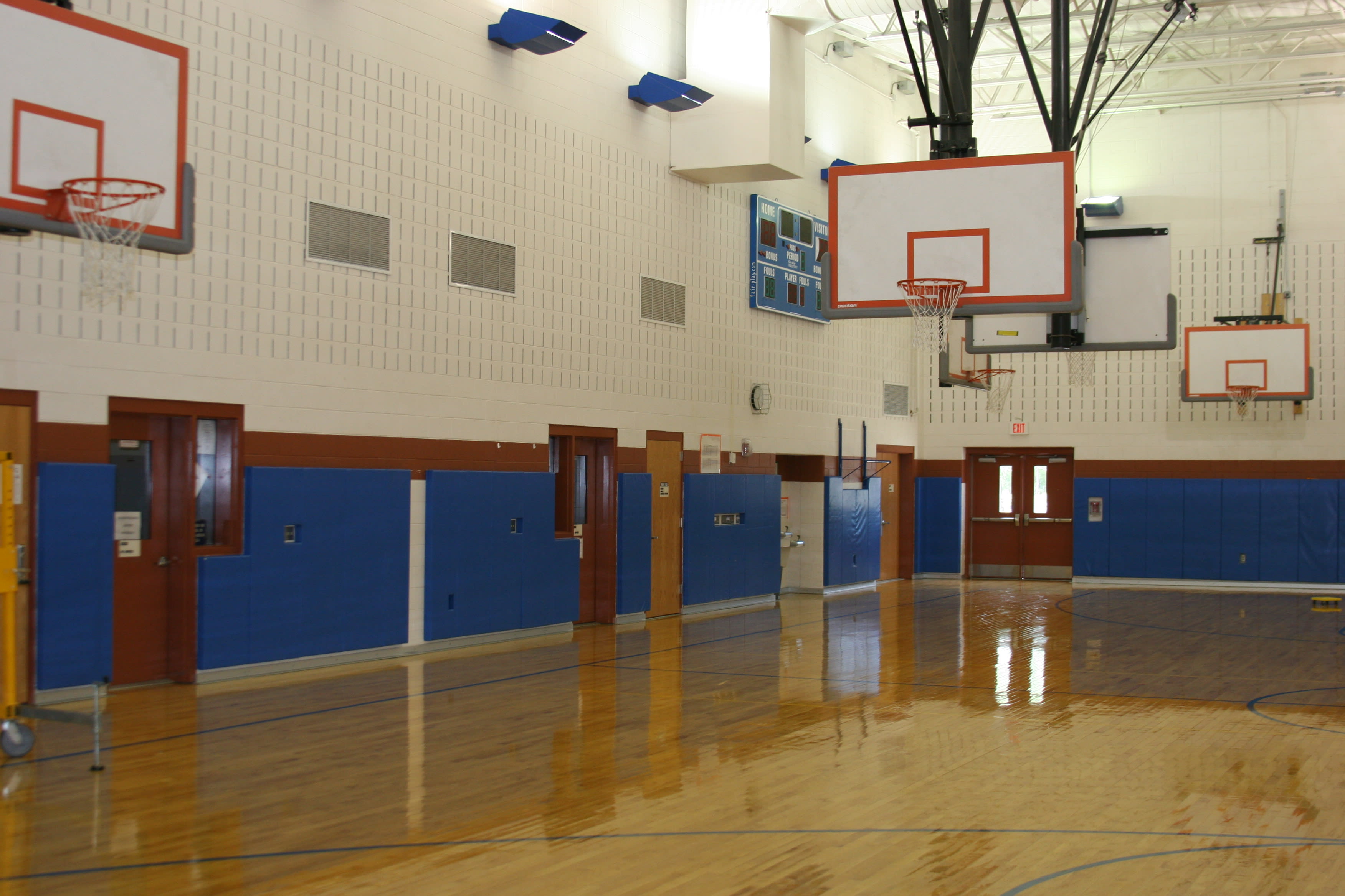 Lakeside Middle School - Image 3