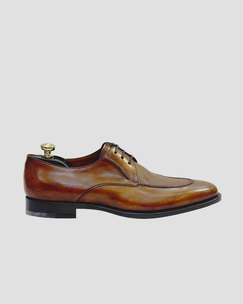 Hand-Painted Calfskin Shoe – Guaranteed Durability