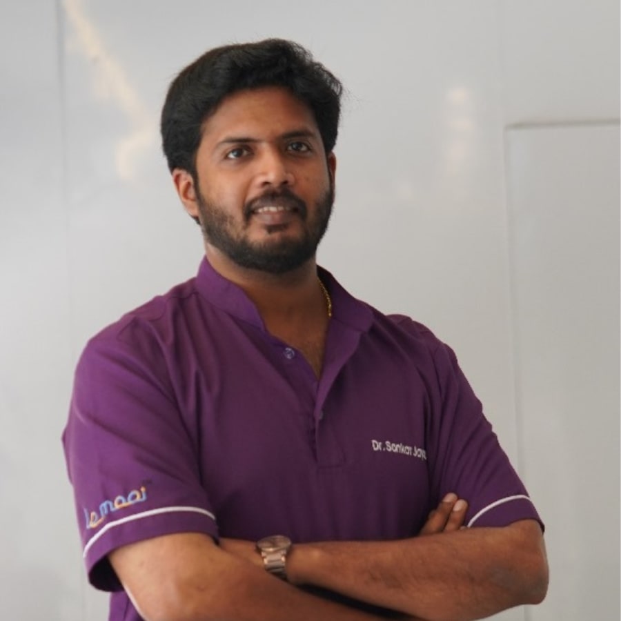 Portrait of Dr. Sankar Jayaram, dental surgeon at Lemooi