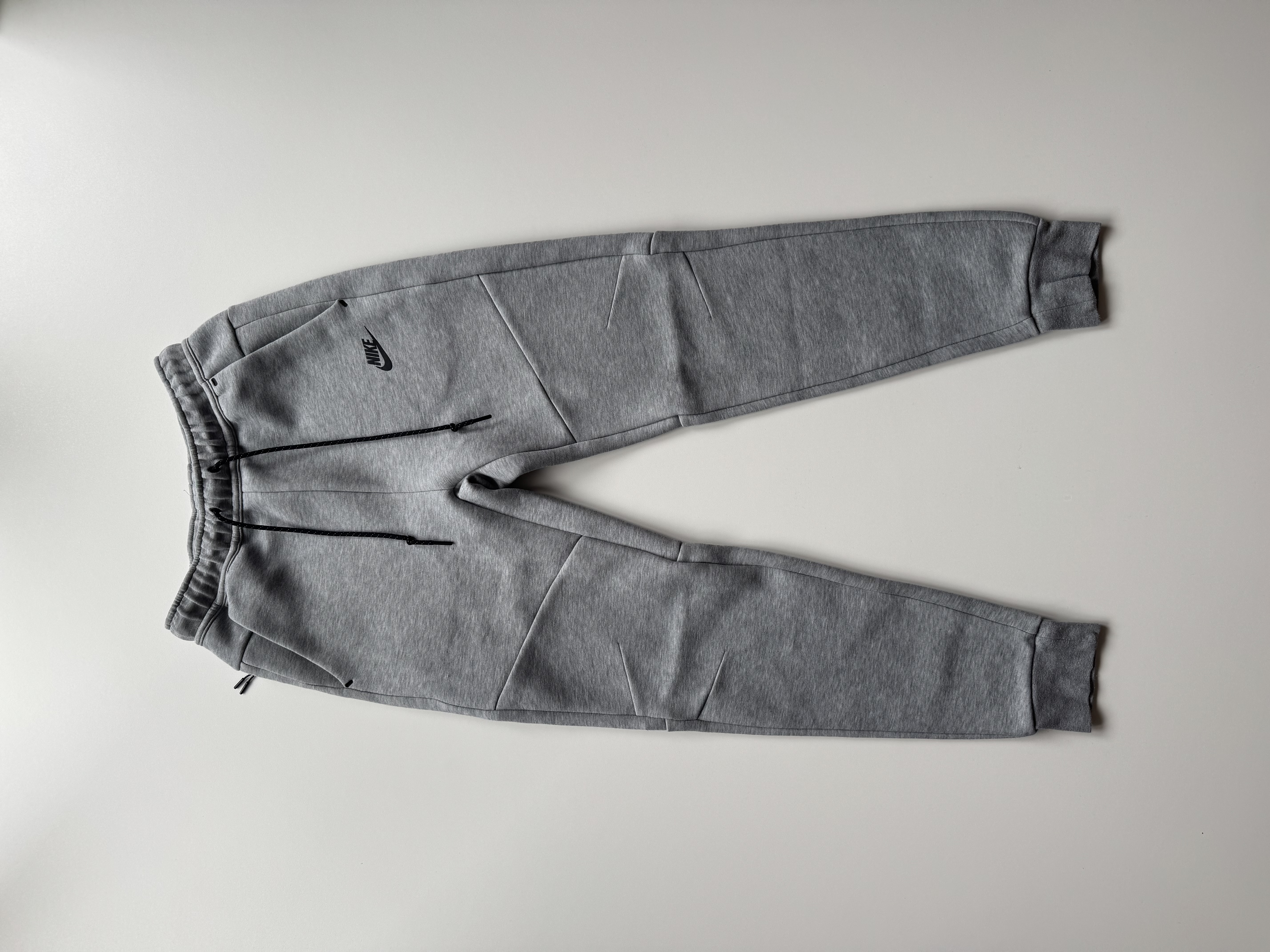 Nike Tech Fleece 2025