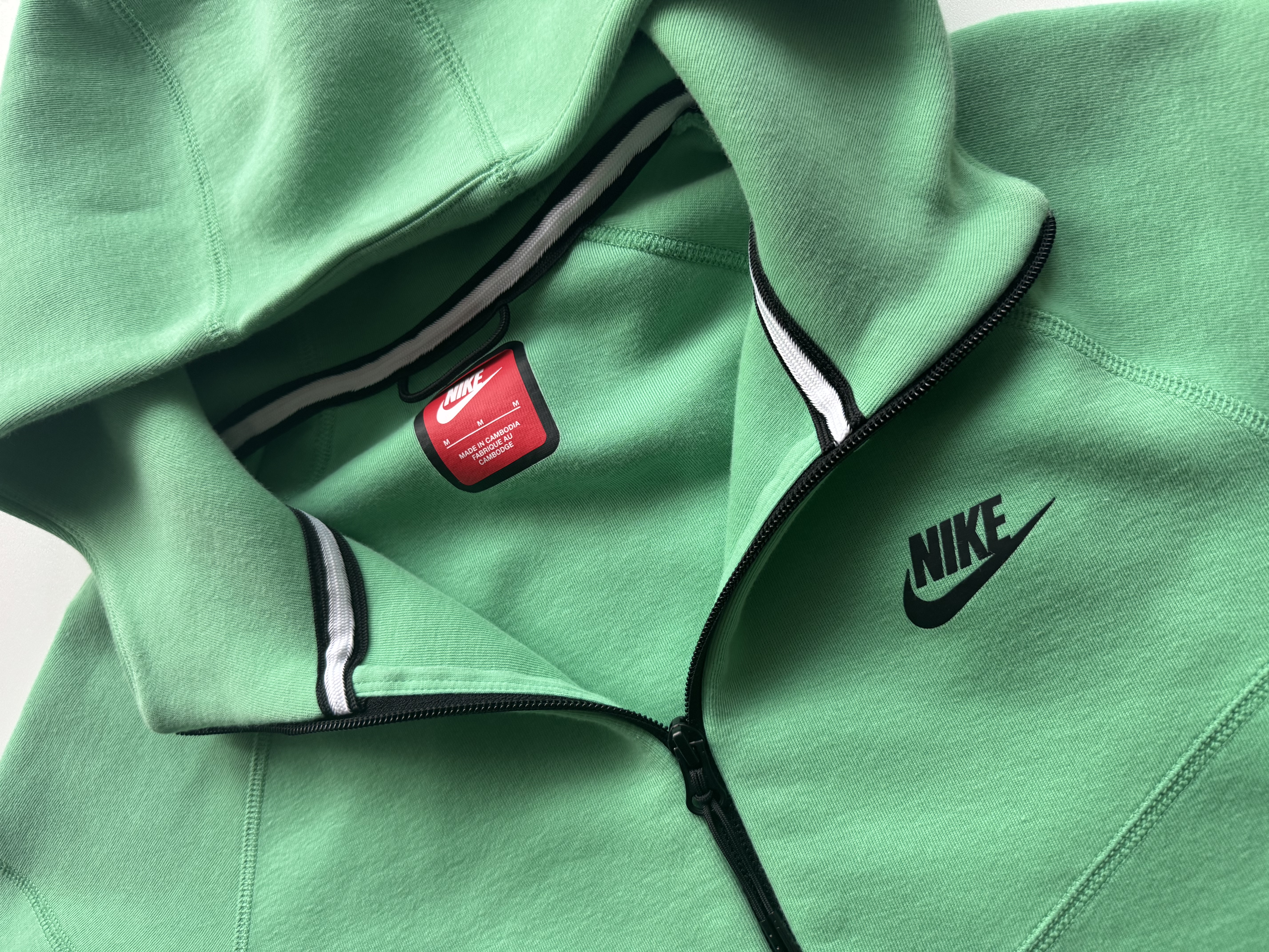 Nike Tech Fleece 2023 Hover