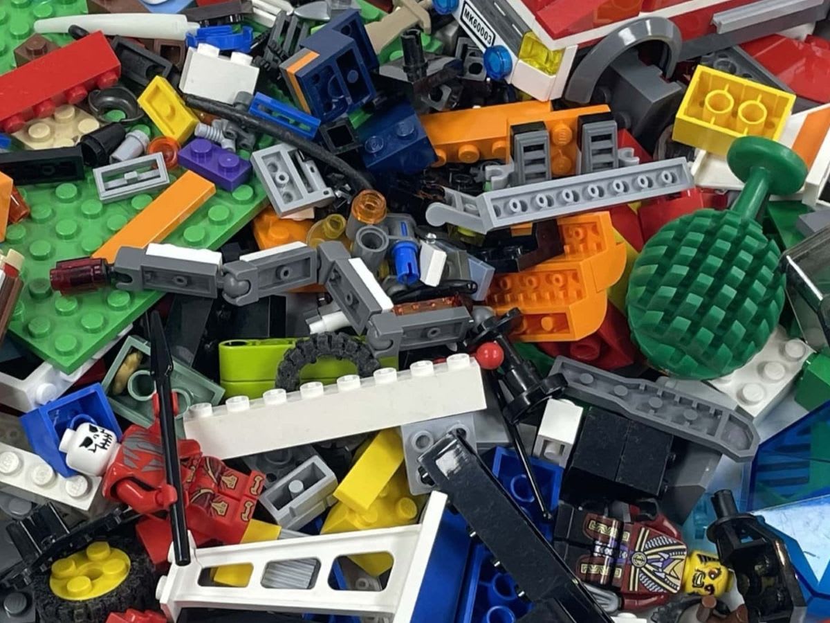 Kategorie 2: LEGO mehrere Genres vermischt, mit Figuren