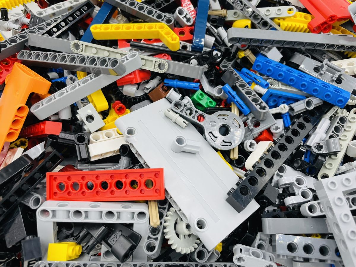 Kategorie 1: LEGO Technic, komplett zerlegt