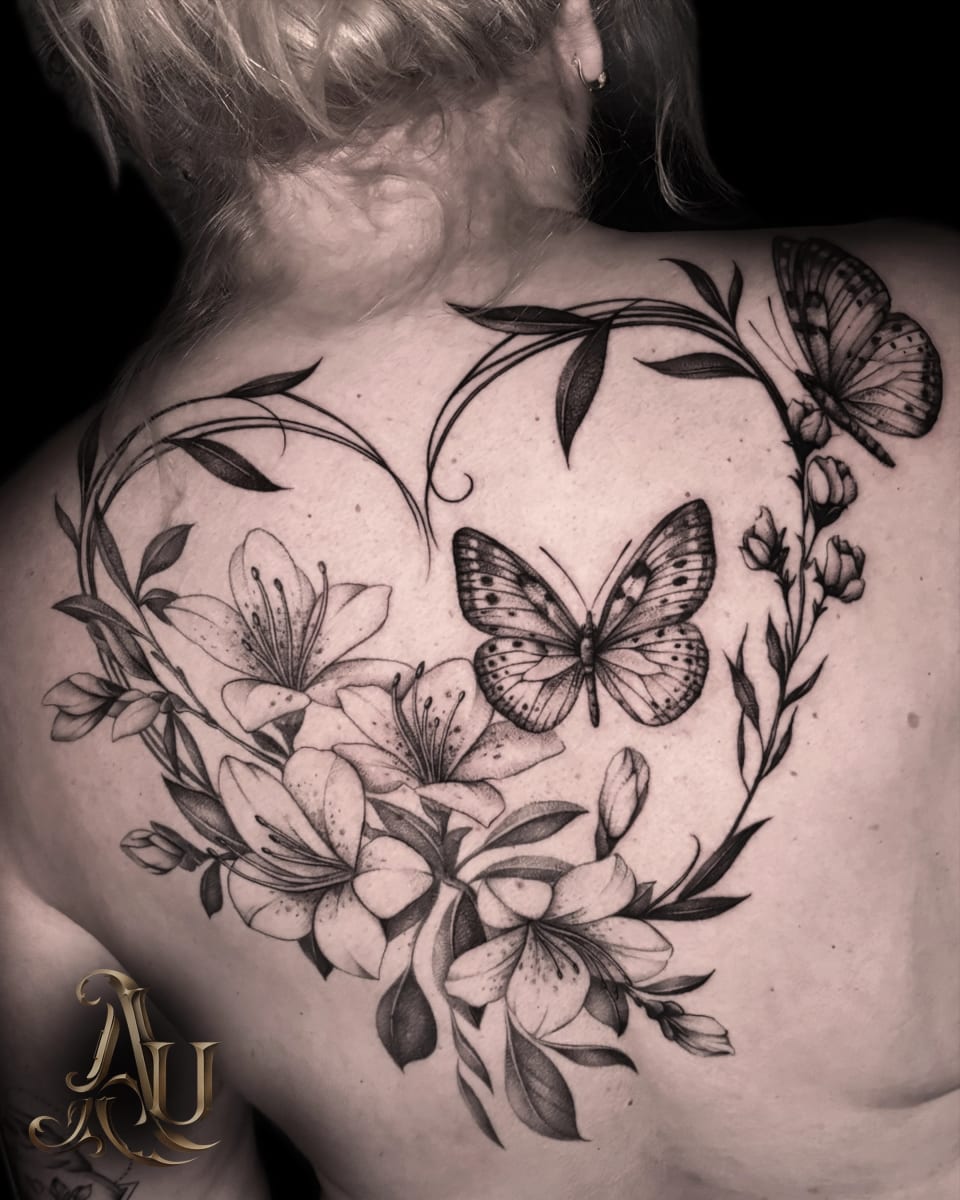 linework tattoo by Adrianna Urban, tattoo artist in York — piece 10