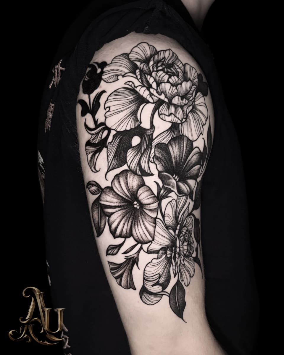 linework tattoo by Adrianna Urban, tattoo artist in York — piece 9