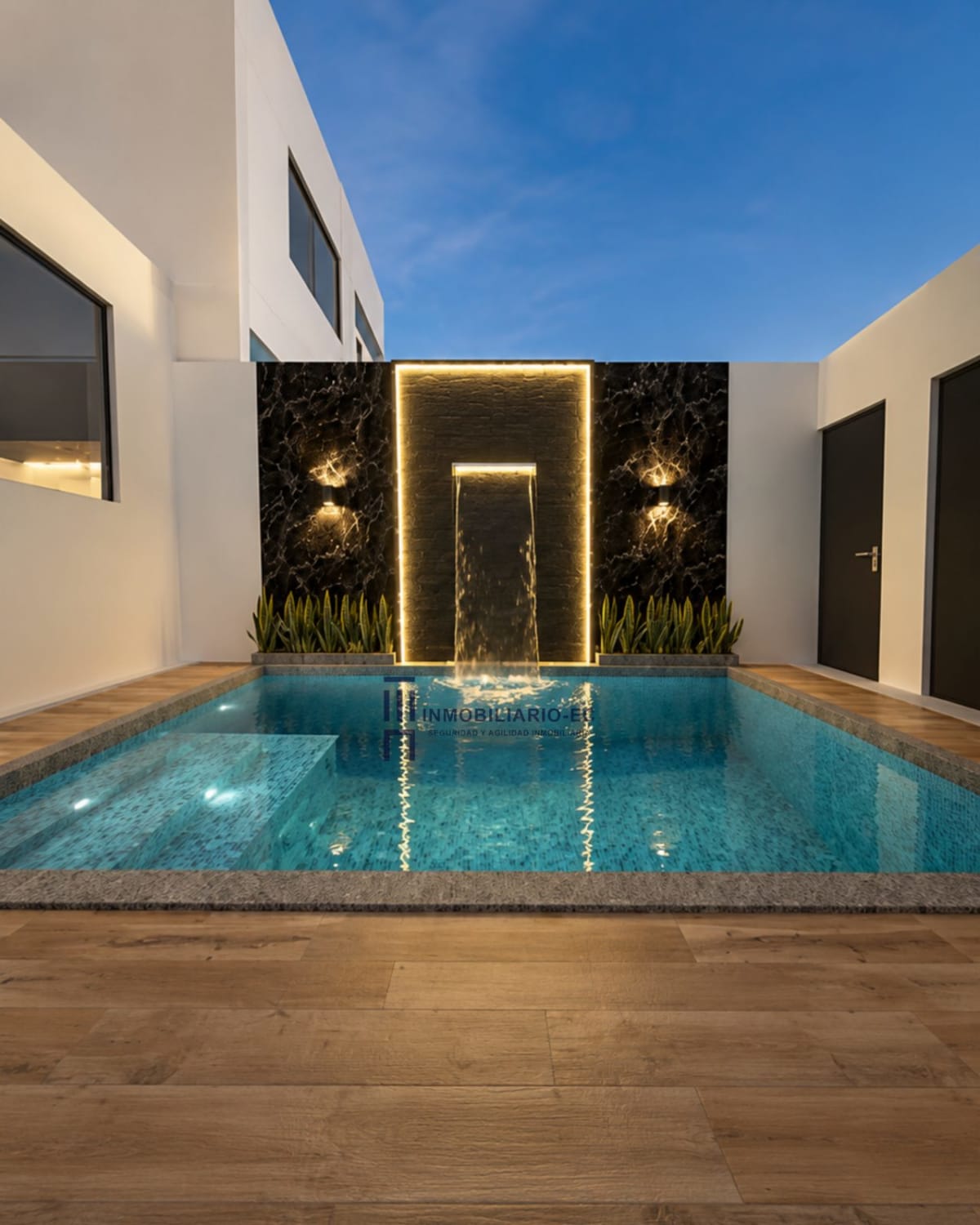 Portón del Consejo Provincial con Piscina — foto 4