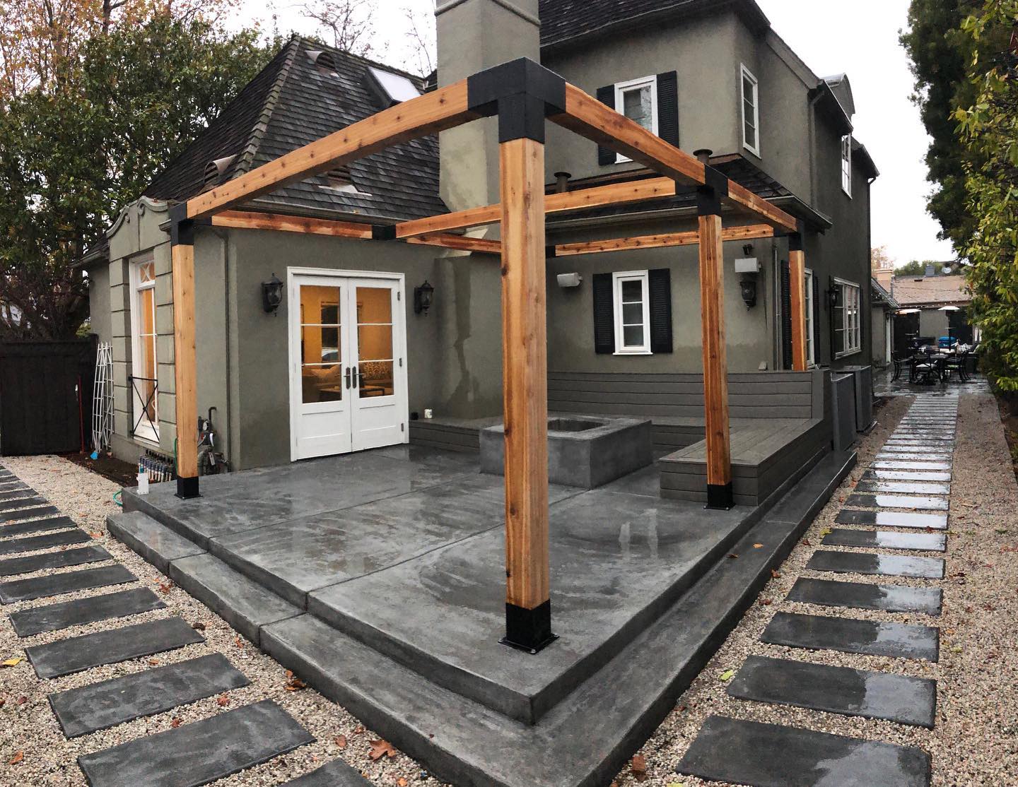 Double-bay pergola