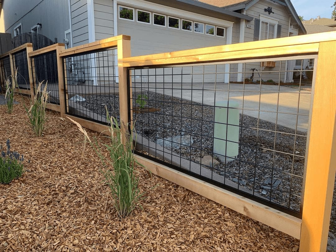 Wild Hog mesh panels as a driveway divider