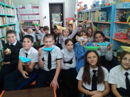 Магнитские пятиклашки построили свой флот в библиотеке