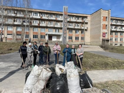 Субботники в учреждениях культуры Ашинского района