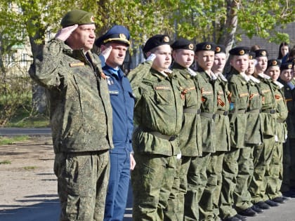 Текслер лично поблагодарил учителя, спасшего потерявшего сознание ученика, и пообещал награду