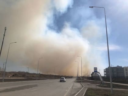 Магнитогорские огнеборцы потушили ландшафтный пожар в районе поселка Раздолье