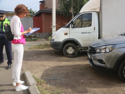 Газон – не место для парковки