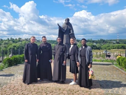 Иностранные студенты приняли в Челябинске православие и отправились по святым местам России