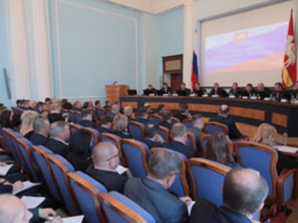 Алексей Текслер провел областное совещание