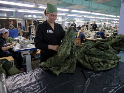  Алексей Текслер ознакомился с работой швейного производства на базе исправительного учреждения №5