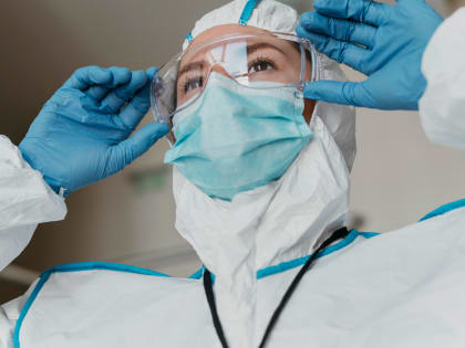 Более 14 тысяч заболевших в России. Коронавирус снова напоминает о себе?